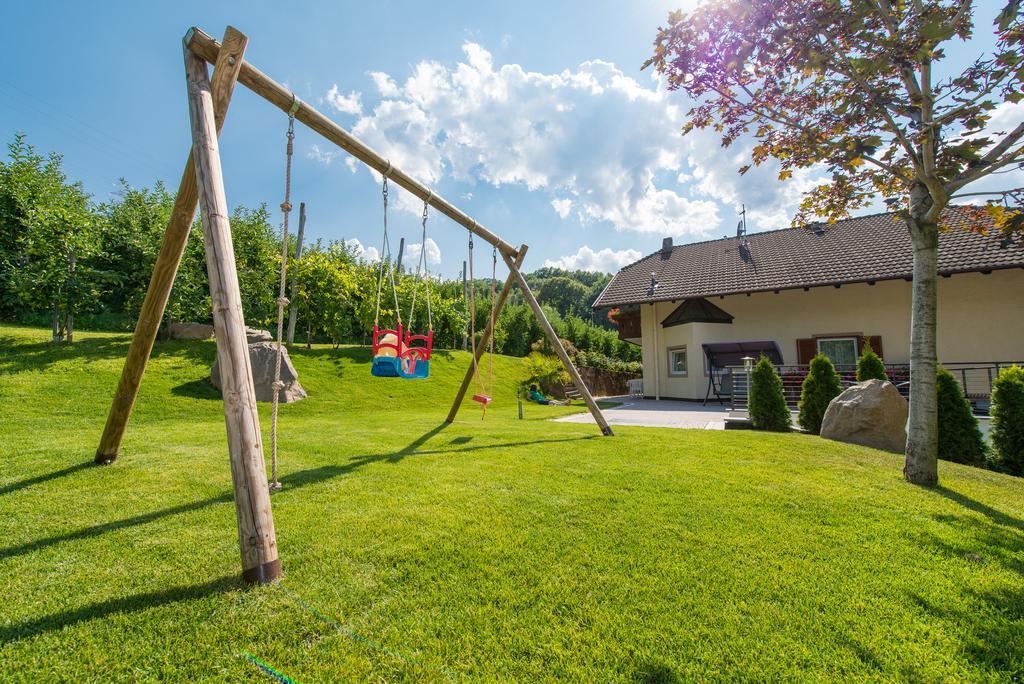 Pension Etschblick B&B Frangarto Exterior photo