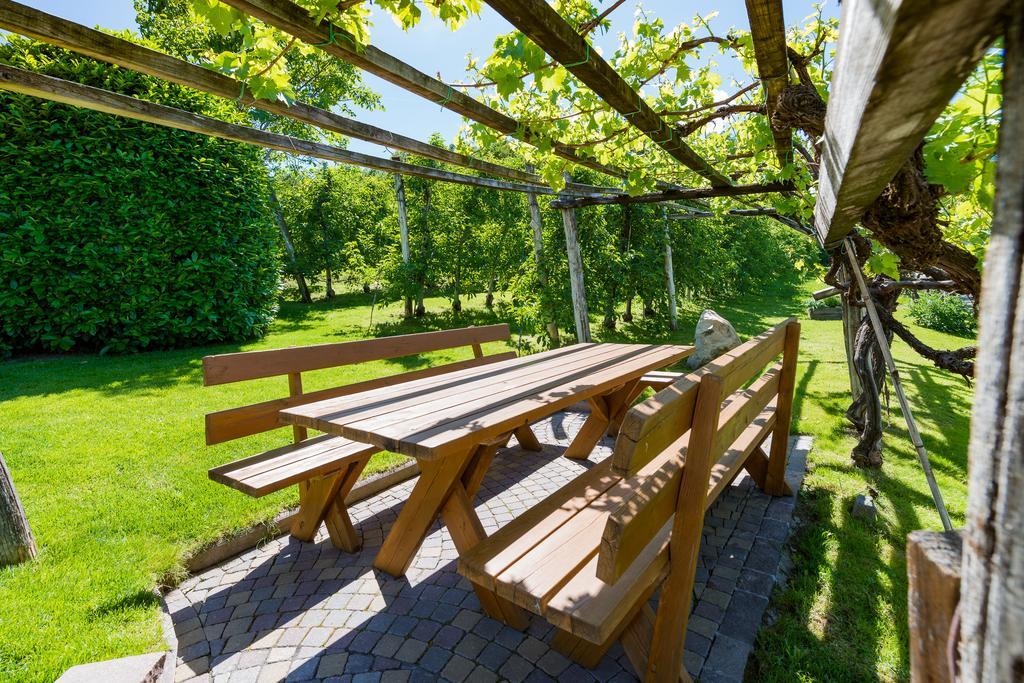 Pension Etschblick B&B Frangarto Exterior photo