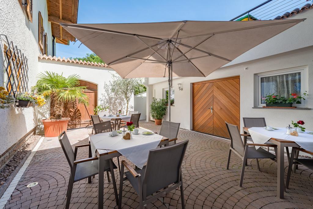 Pension Etschblick B&B Frangarto Exterior photo